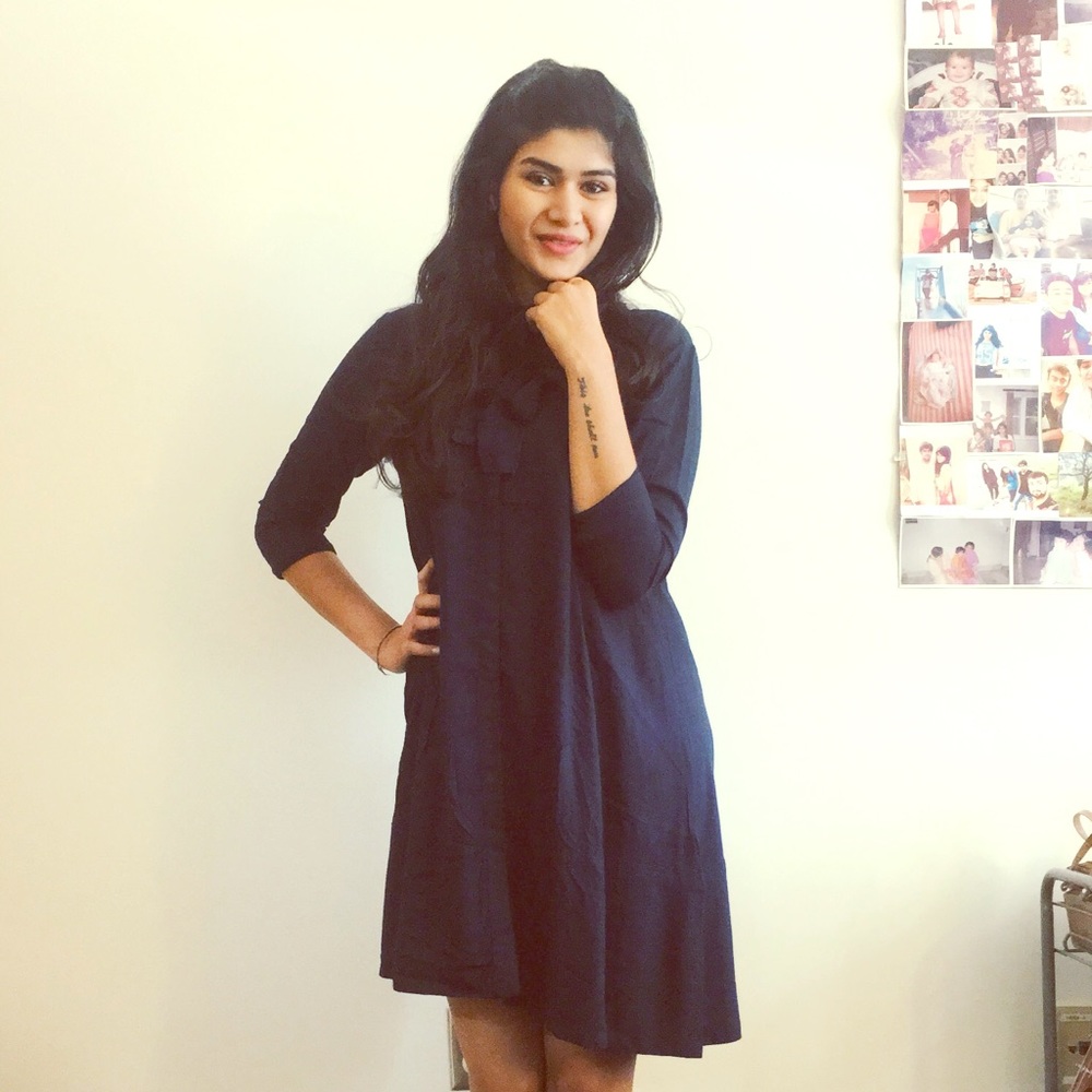 Tie collar dress